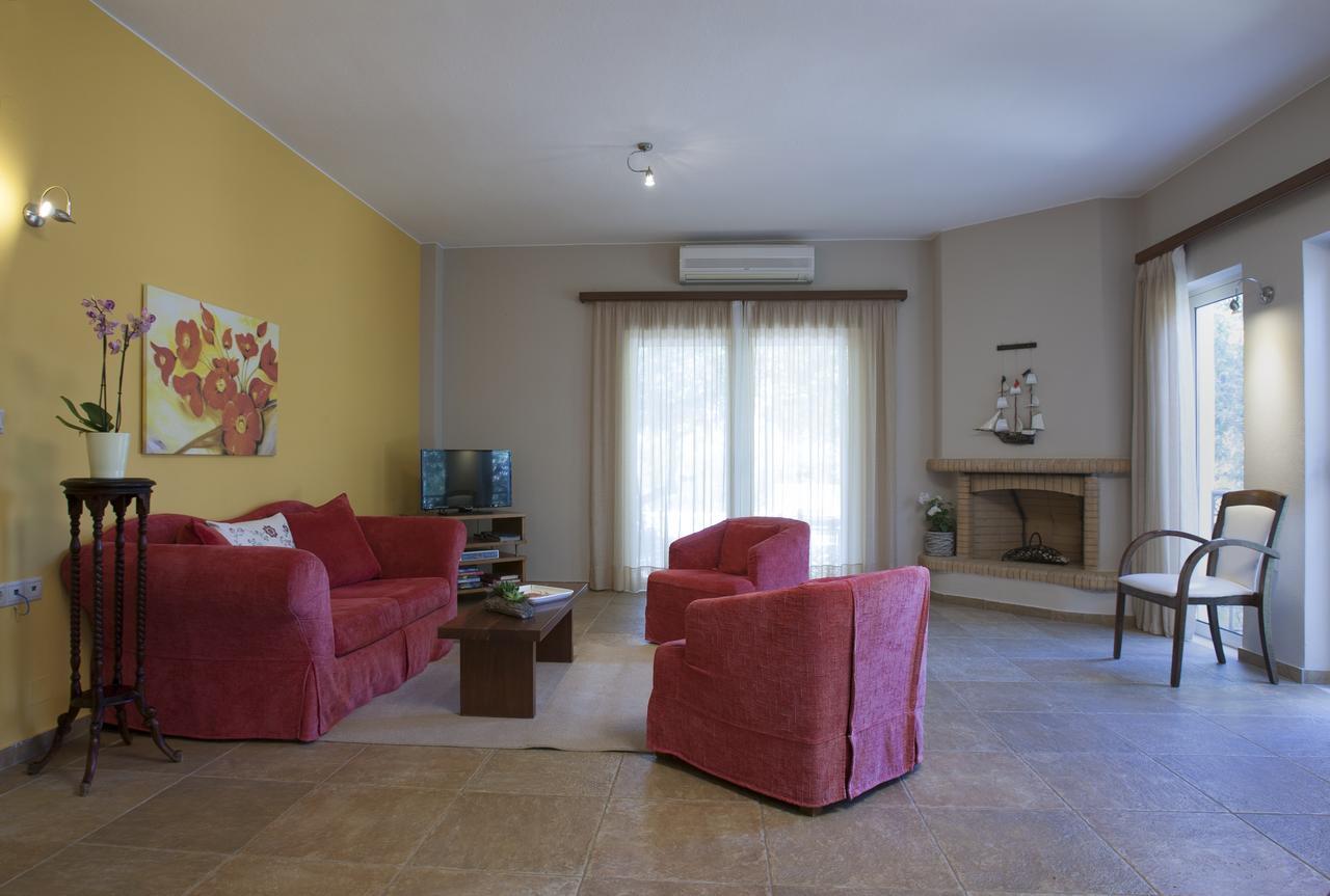 Dom wakacyjny Maisonettes With Private Pool *